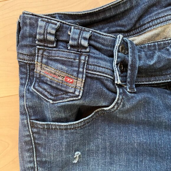 Diesel jeans Size 28 Culturebelt Regular Slim-Tapered leg low rise Stretch Blue - Picture 6 of 15